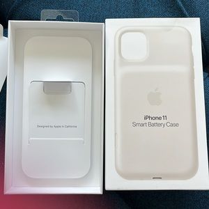 iPhone 11 Smart Battery Case Box Apple Store